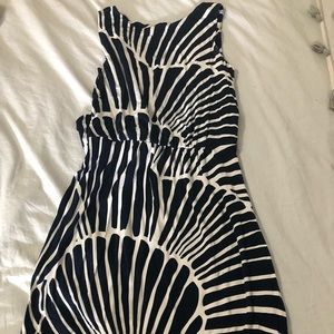 Vineyard vines dress